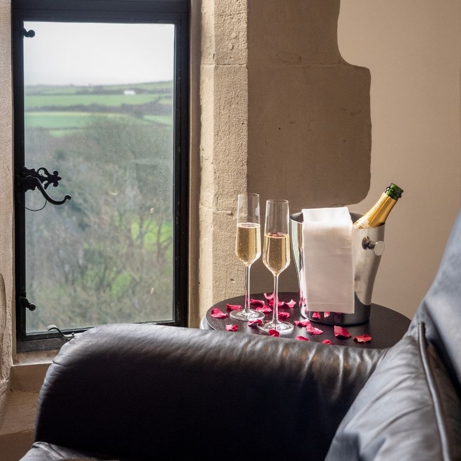 Champagne in Cosy Corner